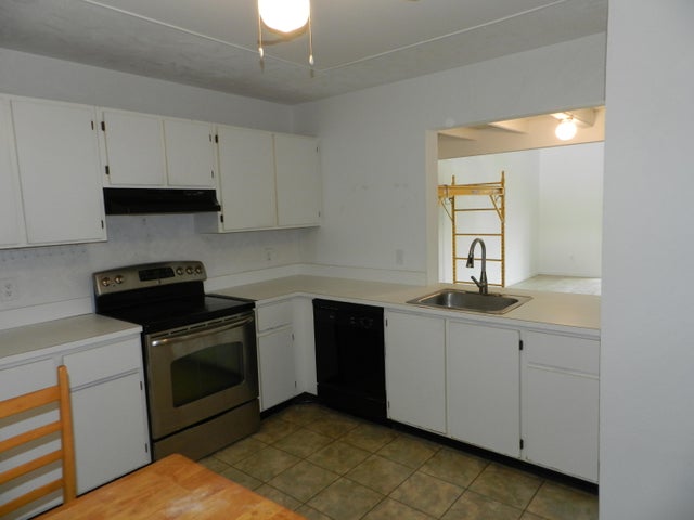 3 of 36 - 1110 Lakeview Dr East, Royal Palm Beach, FL