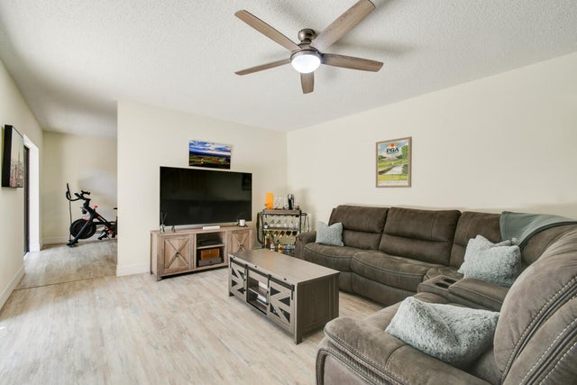 3 of 56 - 630 6th Terrace, Palm Beach Gardens, FL
