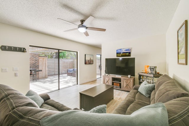 4 of 56 - 630 6th Terrace, Palm Beach Gardens, FL