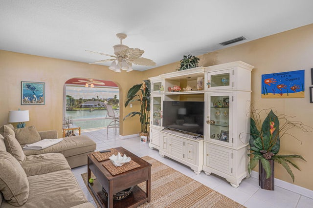 5 of 25 - 1351 Bayshore Drive #304, Fort Pierce, FL