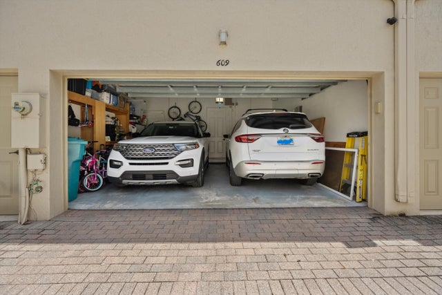 4 of 27 - 609 Nw 24th Avenue, Boynton Beach, FL