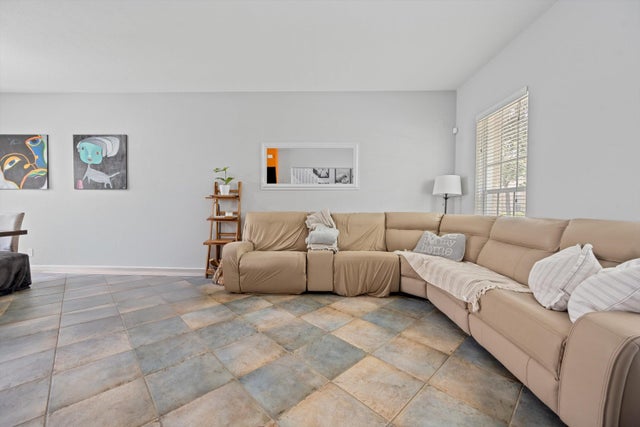 5 of 27 - 609 Nw 24th Avenue, Boynton Beach, FL