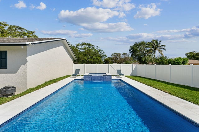 2 of 38 - 510 Kingbird Circle, Delray Beach, FL