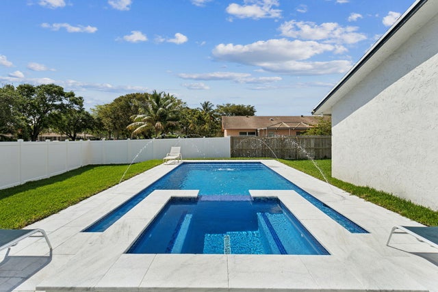 5 of 38 - 510 Kingbird Circle, Delray Beach, FL