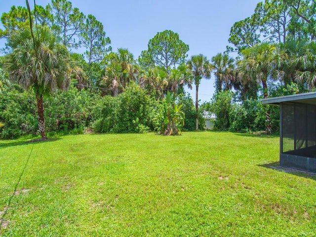 4 of 28 - 557 Audubon Avenue Ne, Palm Bay, FL