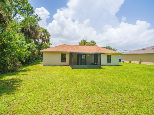 5 of 28 - 557 Audubon Avenue Ne, Palm Bay, FL