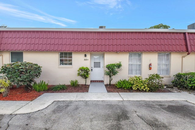 1 of 30 - 868 Worcester B Lane #b, Lake Worth, FL