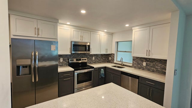 2 of 31 - 17 Willowbrook Lane #205, Delray Beach, FL