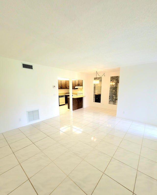 4 of 17 - 217 Pine Hov Circle #a-1, Greenacres, FL