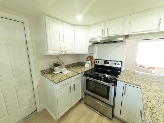 1 of 37 - 1004 Sw 3rd Avenue, Boynton Beach, FL
