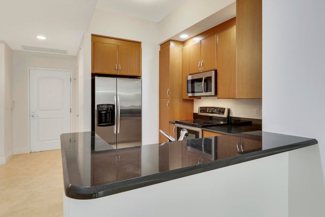 3 of 53 - 701 S Olive Avenue #805, West Palm Beach, FL