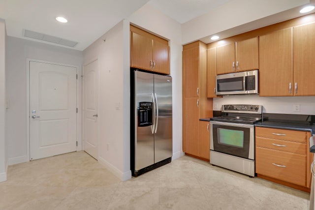 5 of 53 - 701 S Olive Avenue #805, West Palm Beach, FL