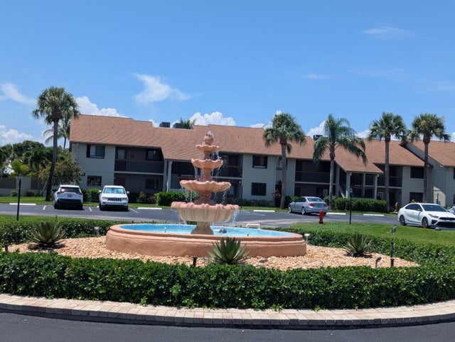 1 of 20 - 1600 Ne Dixie Highway #10-101, Jensen Beach, FL