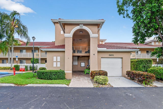 1 of 77 - 5951 Regal Glen Drive #201, Boynton Beach, FL