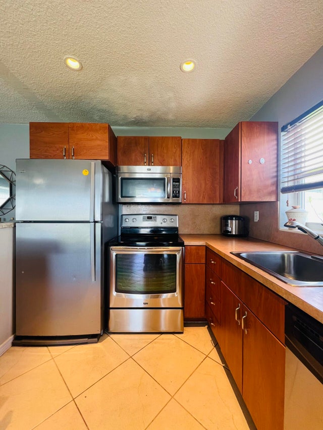 2 of 27 - 4301 Nw 1st Terrace, Deerfield Beach, FL