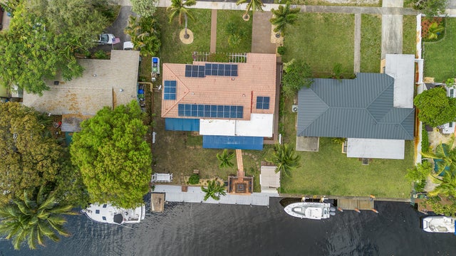 4 of 55 - 2100 Sw 23rd Terrace, Fort Lauderdale, FL