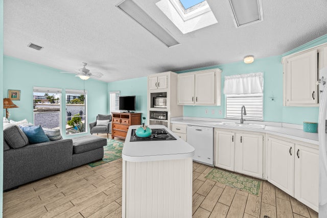 4 of 26 - 207 Mallard Drive #u, Briny Breezes, FL