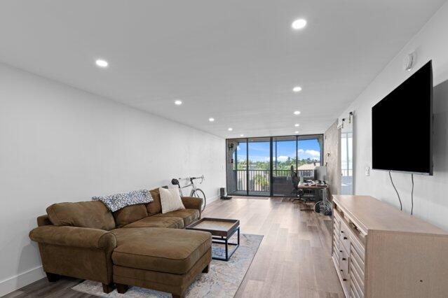 5 of 15 - 6 Royal Palm Way #509, Boca Raton, FL