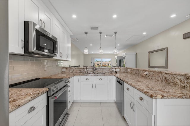 5 of 37 - 8757 Warwick Drive #270, Boca Raton, FL
