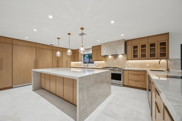 4 of 33 - 7033 San Sebastian Circle, Boca Raton, FL