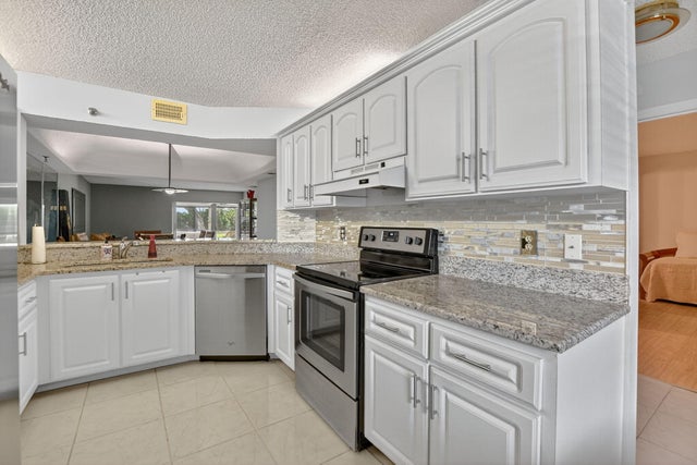 4 of 40 - 9170 Sw 14th Street #4105, Boca Raton, FL