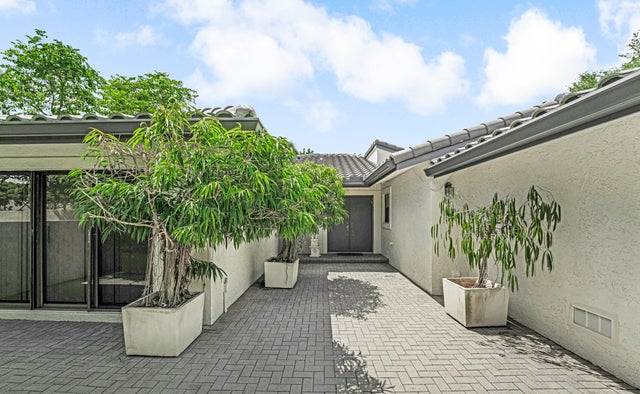 2 of 104 - 14 Bristol Circle, Boynton Beach, FL