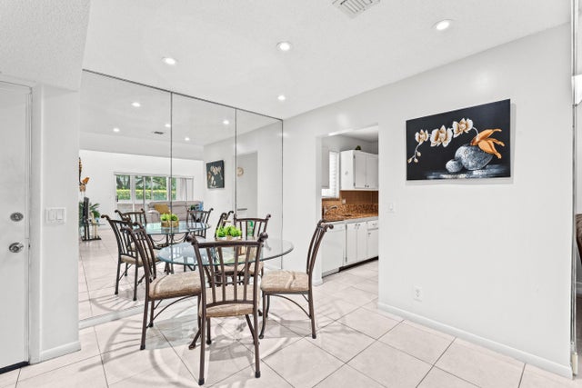 5 of 23 - 2538 Boundbrook Drive S #140, West Palm Beach, FL