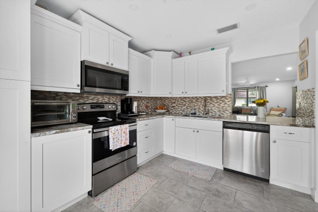 3 of 27 - 43 Copperpod Court, Royal Palm Beach, FL