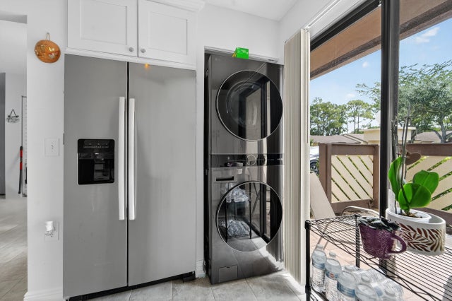 5 of 27 - 43 Copperpod Court, Royal Palm Beach, FL
