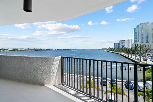 1 of 26 - 1200 S Flagler Drive #506, West Palm Beach, FL