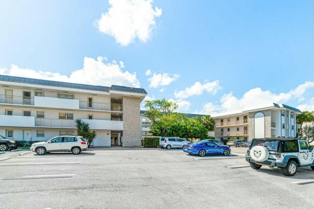 2 of 17 - 5501 Nw 2nd Avenue #208, Boca Raton, FL
