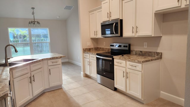 4 of 25 - 1094 Sw Gatlin Boulevard, Port Saint Lucie, FL