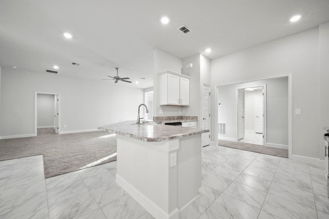 4 of 30 - 2807 Sw East Louise Circle, Port Saint Lucie, FL