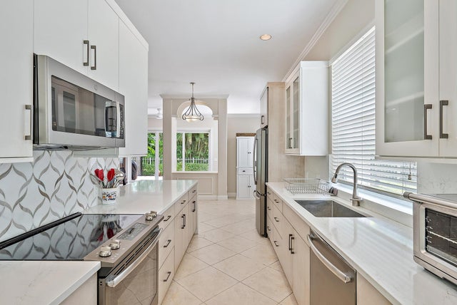 4 of 39 - 124 S Hampton Drive, Jupiter, FL