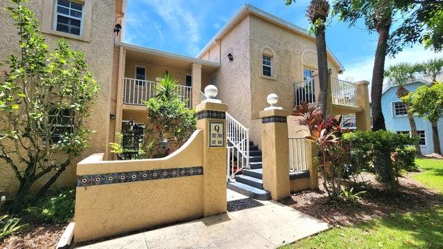 1 of 37 - 1610 Se Green Acres Circle #q-202, Port Saint Lucie, FL