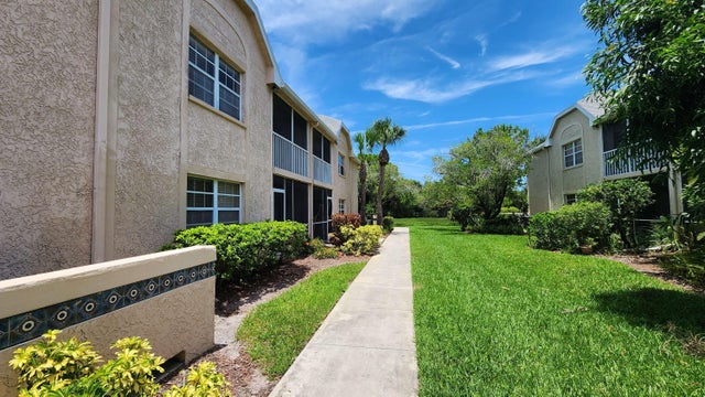 4 of 37 - 1610 Se Green Acres Circle #q-202, Port Saint Lucie, FL