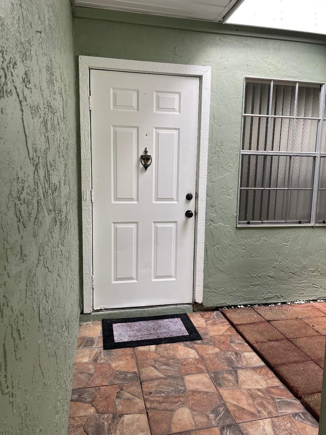 4 of 40 - 1437 Se Rivergreen Circle, Port Saint Lucie, FL