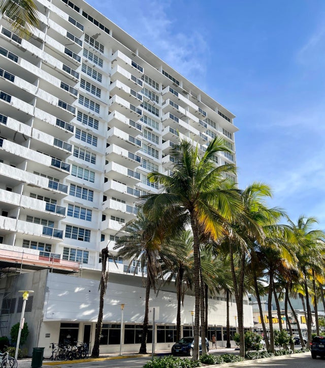 2 of 30 - 100 Lincoln Road #1105, Miami Beach, FL