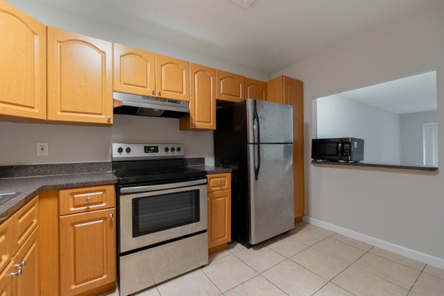3 of 17 - 120 Sparrow Drive #314, Royal Palm Beach, FL