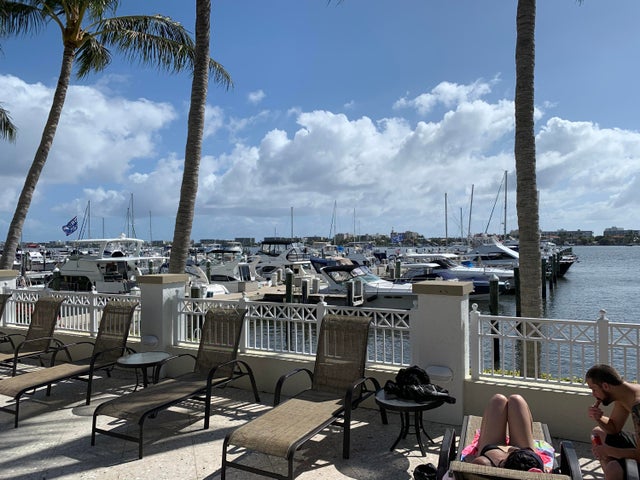 2 of 34 - 802 W Windward 415 Way #ph-15, Lantana, FL