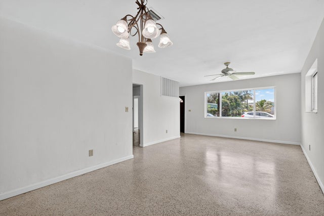 4 of 24 - 17131 Nw Miami Court, Miami, FL