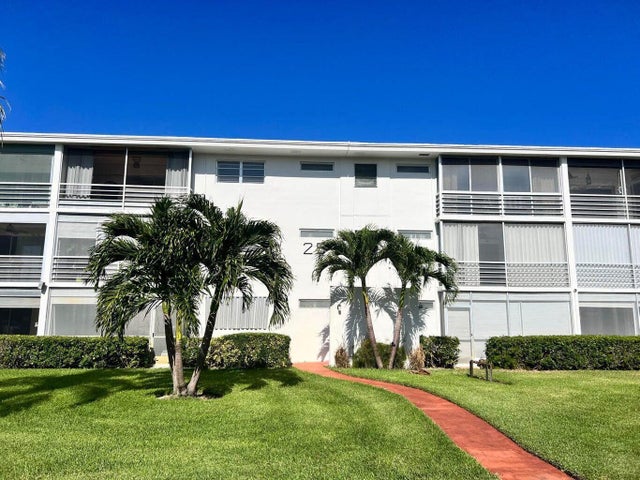 3 of 47 - 25 Se 13th Street #c5, Boca Raton, FL