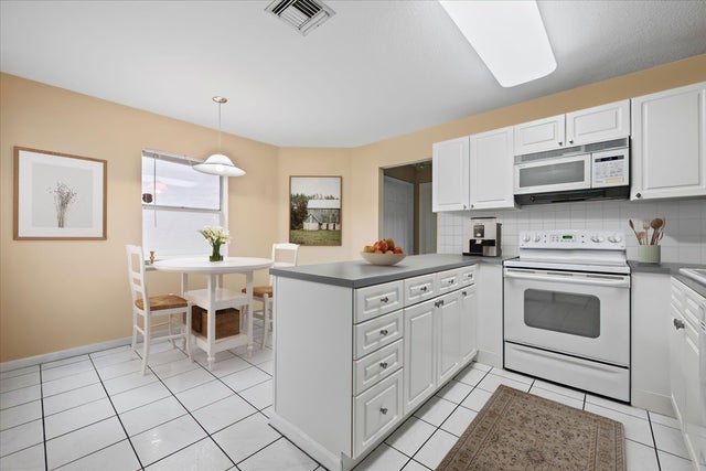 3 of 38 - 1007 Island Manor Drive, Greenacres, FL