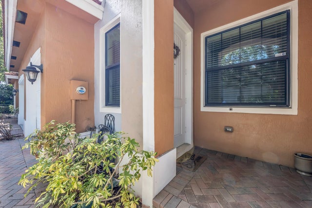 3 of 38 - 5018 S Astor Circle, Delray Beach, FL