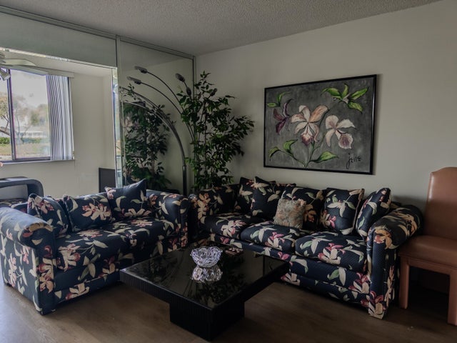 4 of 14 - 8030 Hampton Boulevard #106, North Lauderdale, FL