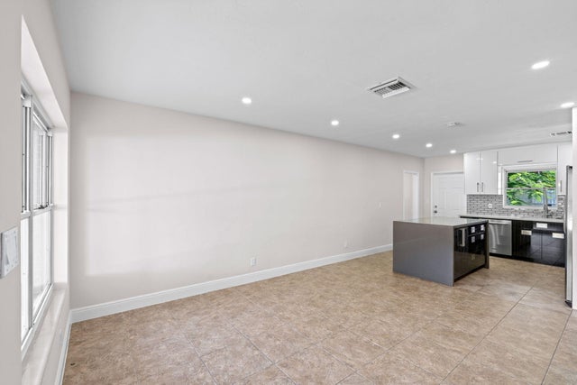 5 of 51 - 815 Hunter Street, West Palm Beach, FL