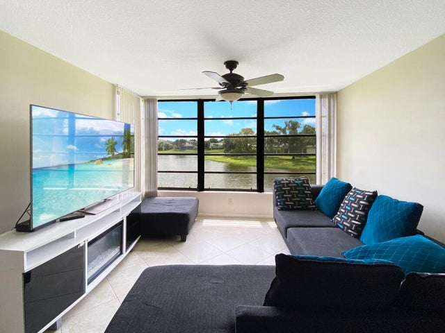 1 of 17 - 3520 Whitehall Drive #203, West Palm Beach, FL