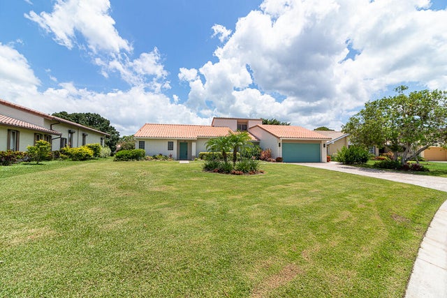 1 of 69 - 2385 Sw Creekside Drive, Palm City, FL
