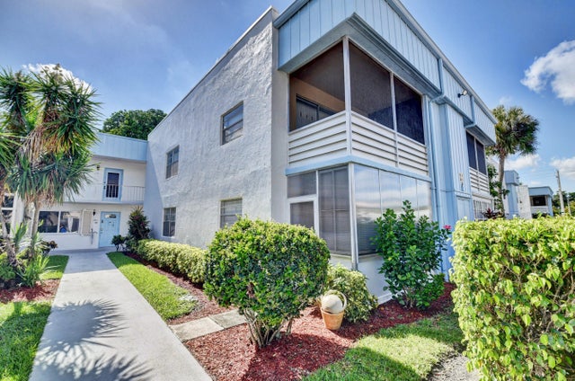 2 of 28 - 418 Saxony I, Delray Beach, FL