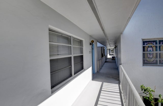 4 of 28 - 418 Saxony I, Delray Beach, FL